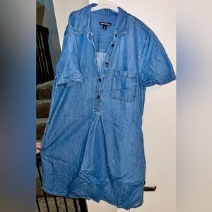 Women’s “J. Crew - Mercantile” denim dress in size SM.
